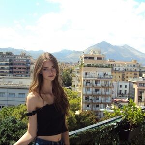 Meet your Posher, Brooke